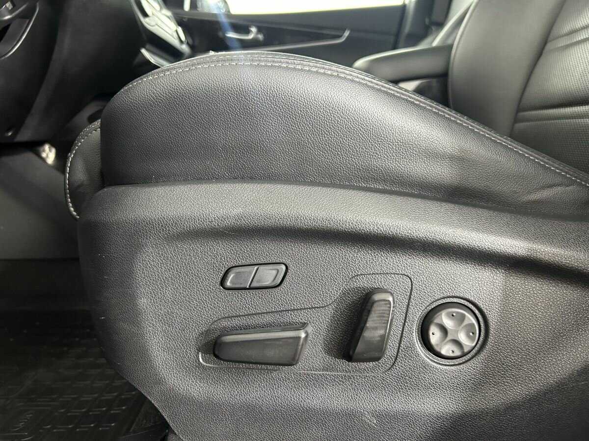 Купить Kia Sorento с пробегом. Фото: #9
