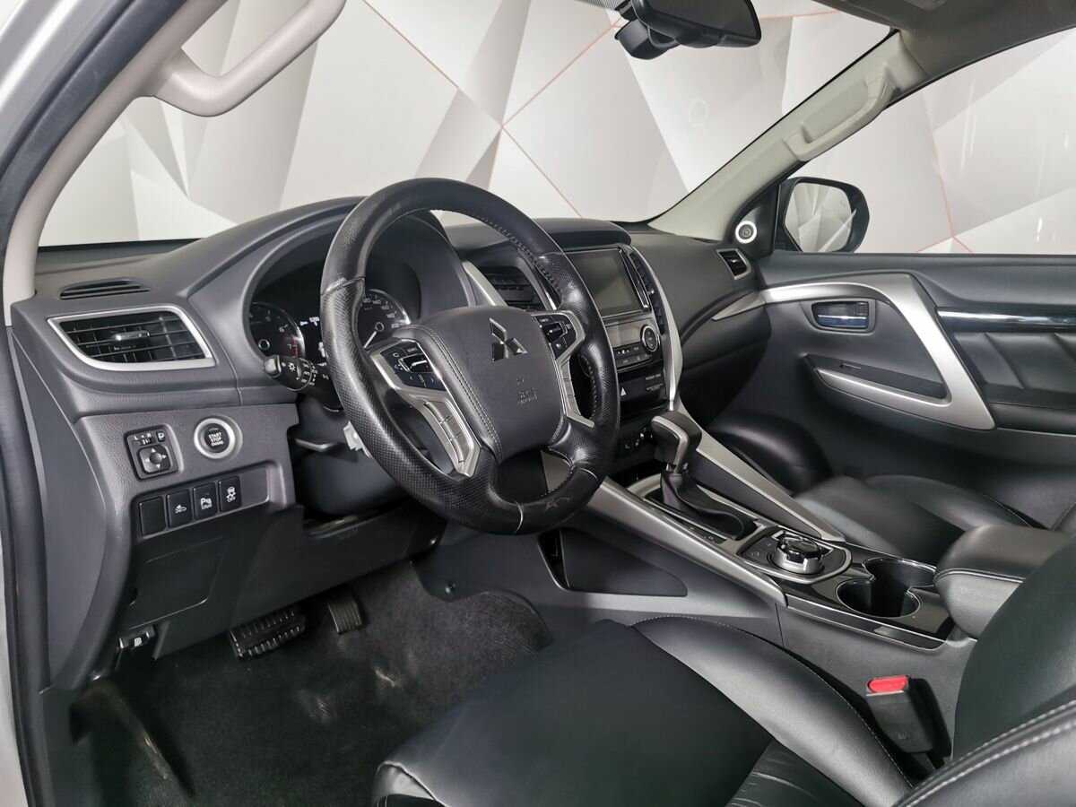 Купить Mitsubishi Pajero Sport с пробегом. Фото: #13