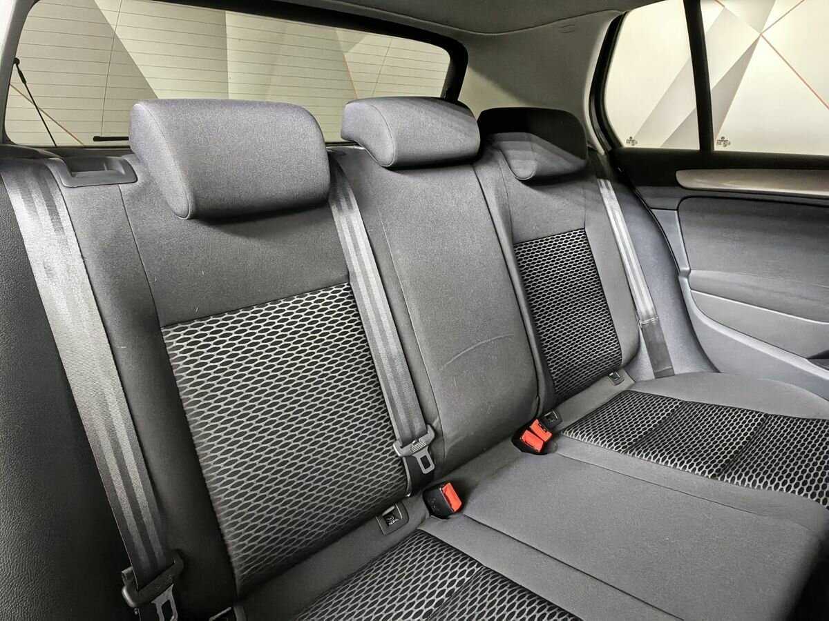 Купить Volkswagen Golf с пробегом. Фото: #12