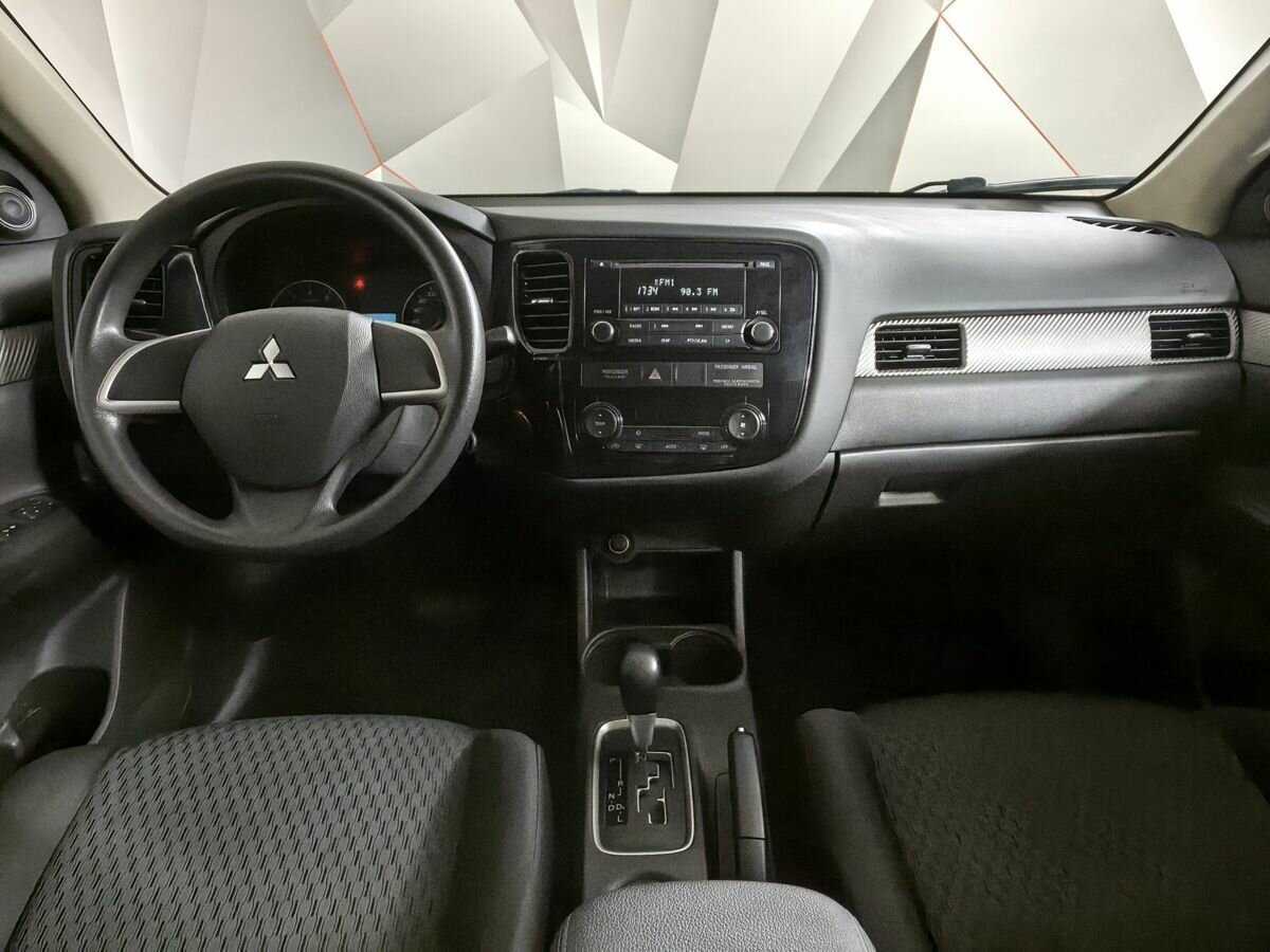 Купить Mitsubishi Outlander с пробегом. Фото: #9