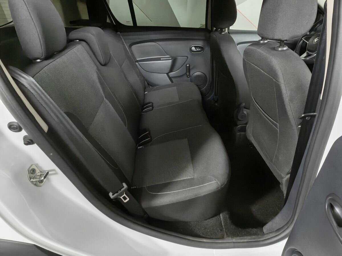 Купить Renault Sandero с пробегом. Фото: #11