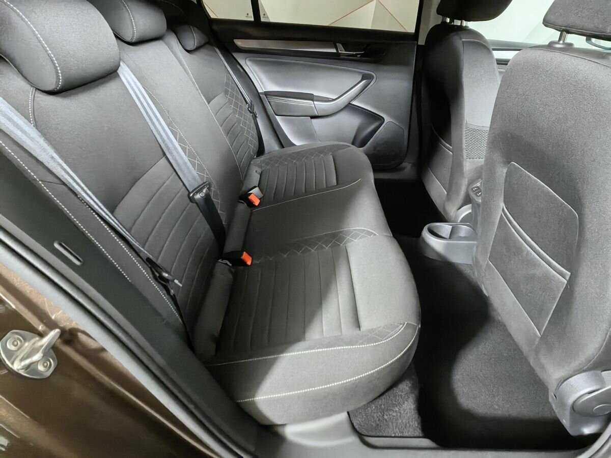 Купить Skoda Rapid с пробегом. Фото: #11