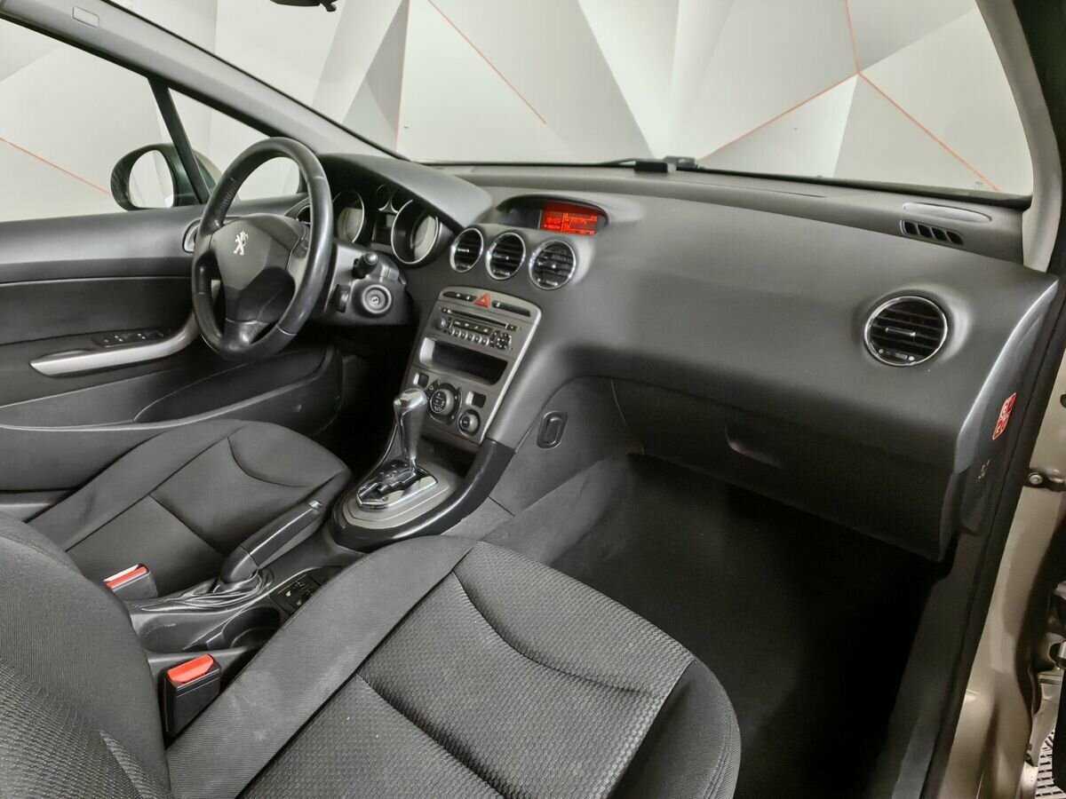 Купить Peugeot 408 с пробегом. Фото: #8