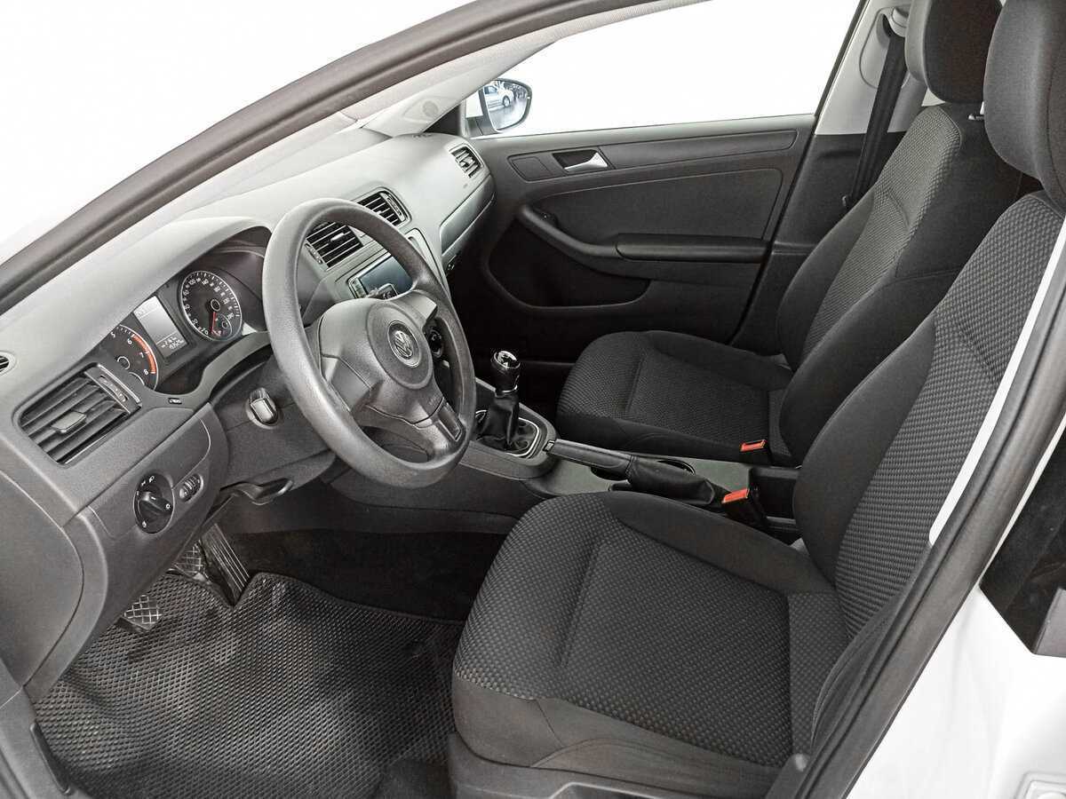 Купить Volkswagen Jetta с пробегом. Фото: #15