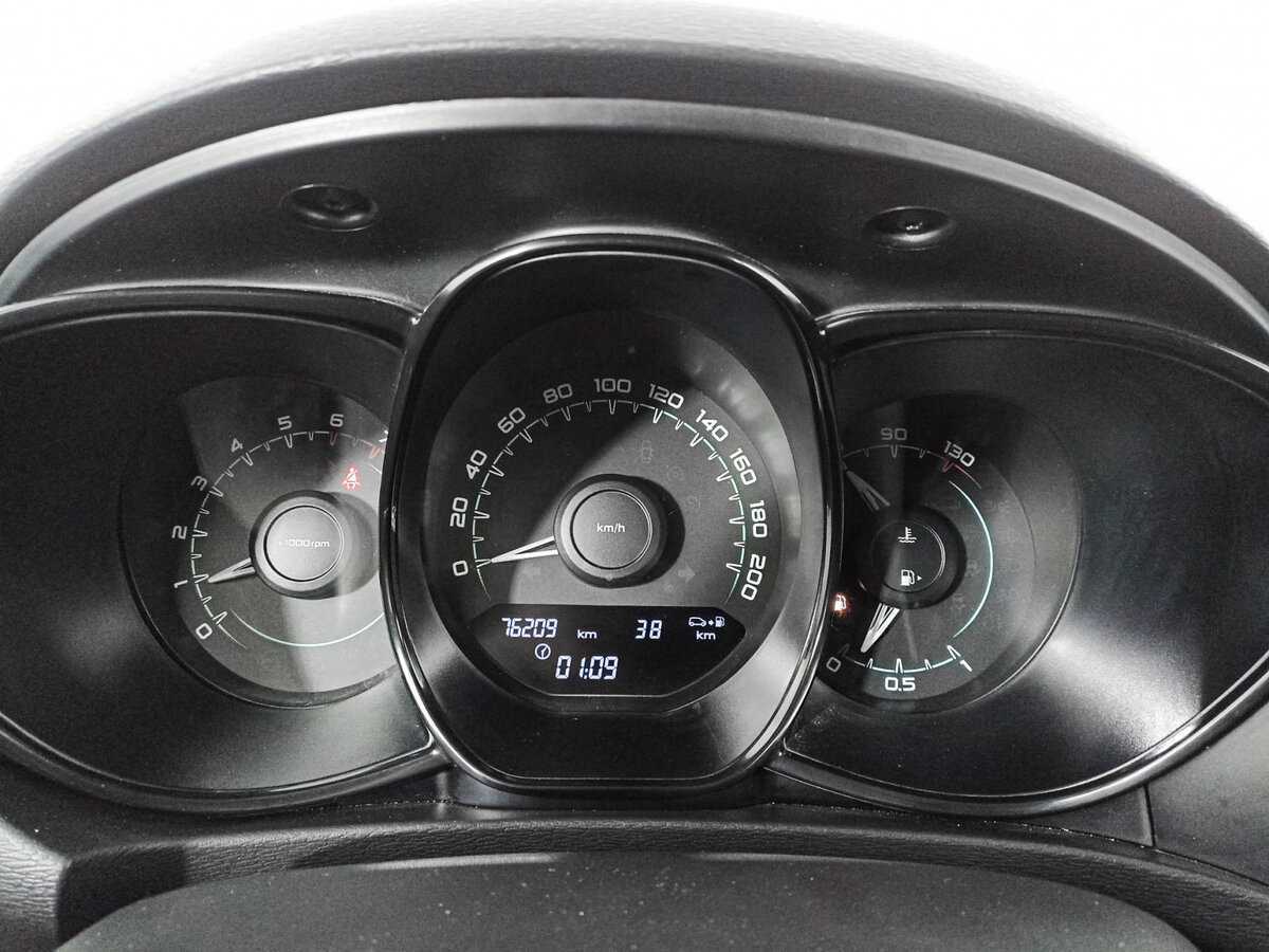 Купить Lada (ВАЗ) Vesta с пробегом. Фото: #12