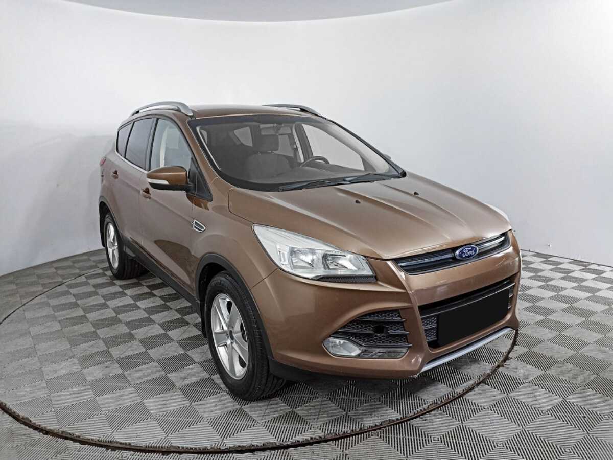 Купить Ford Kuga с пробегом. Фото: #2