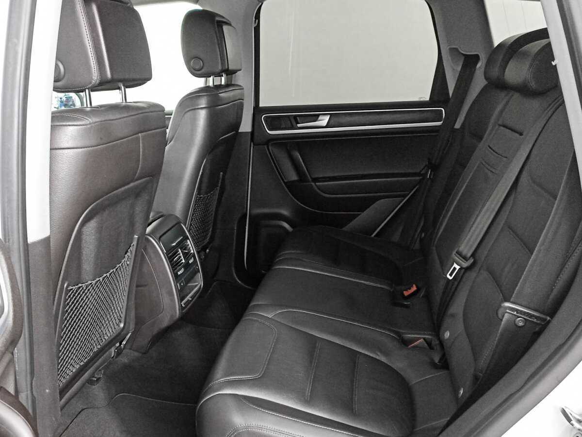 Купить Volkswagen Touareg с пробегом. Фото: #9