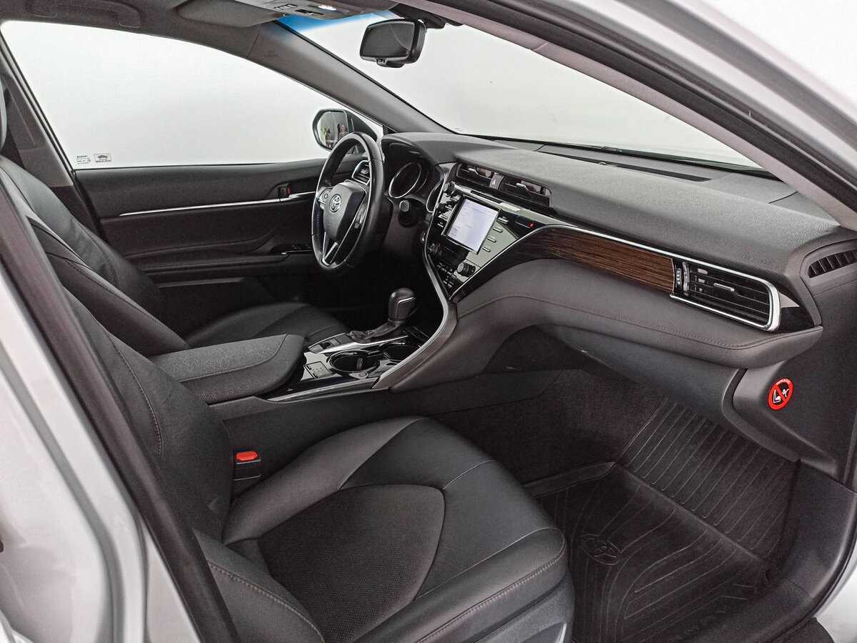 Купить Toyota Camry с пробегом. Фото: #6