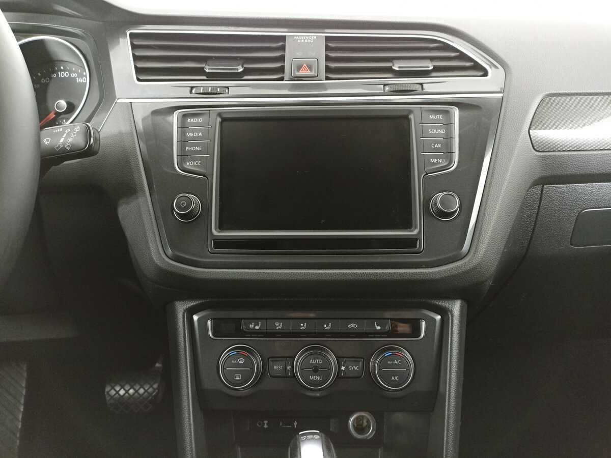 Купить Volkswagen Tiguan с пробегом. Фото: #12