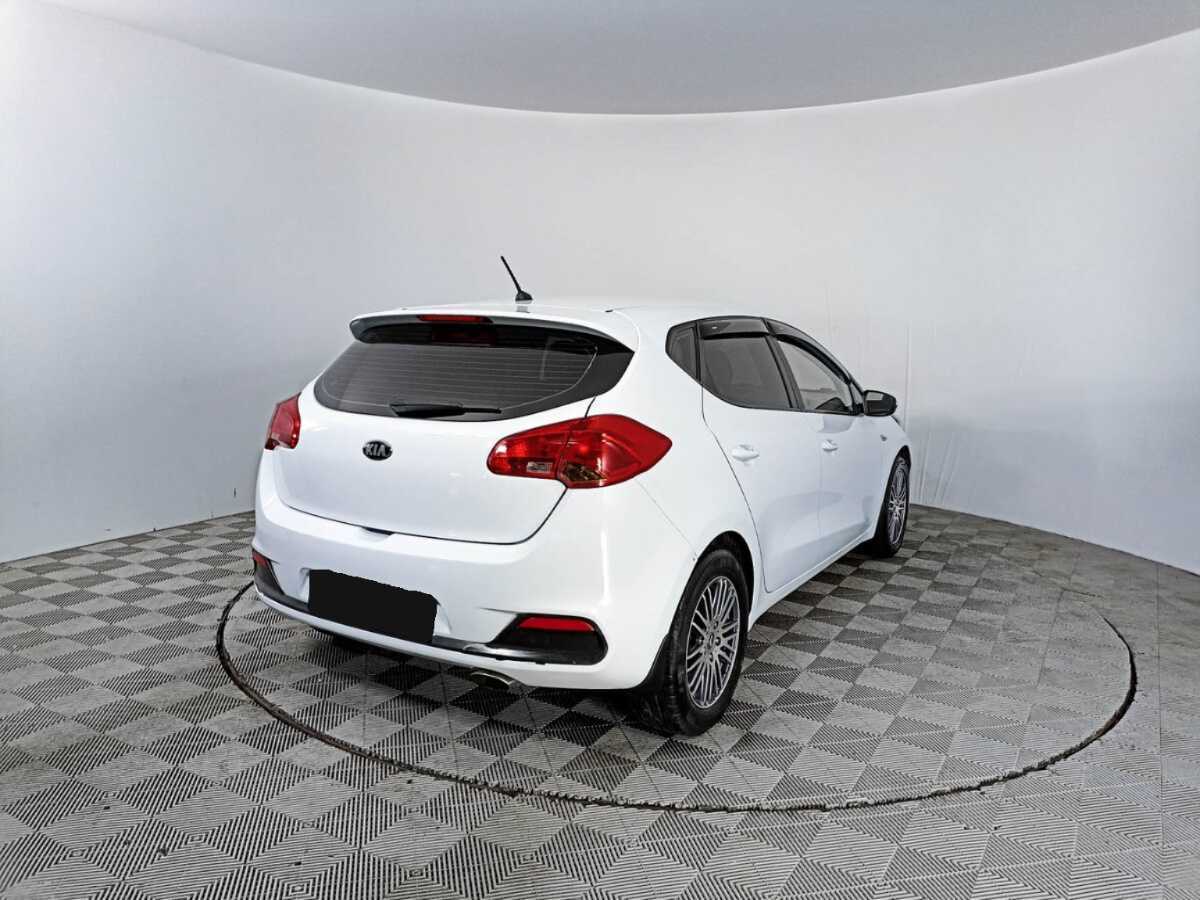 Купить Kia Ceed с пробегом. Фото: #4