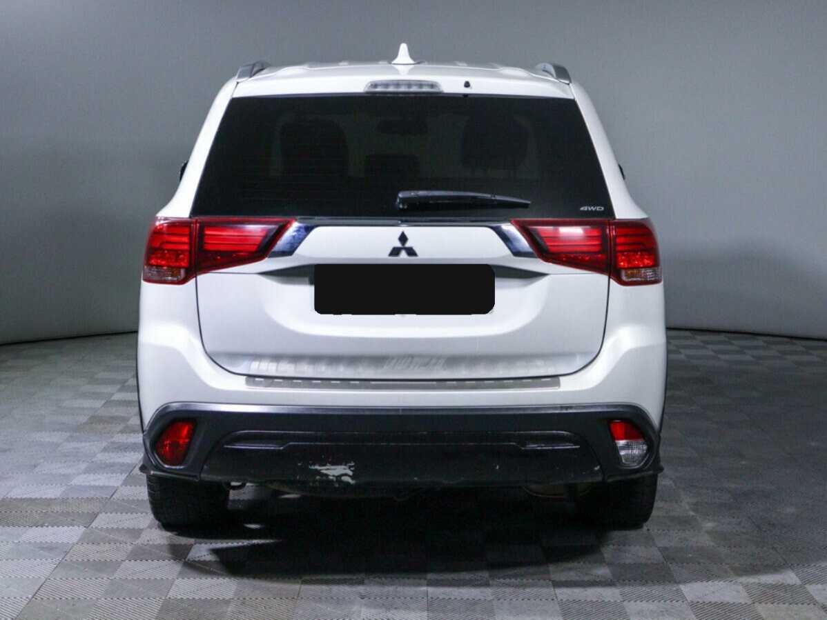 Купить Mitsubishi Outlander с пробегом. Фото: #5