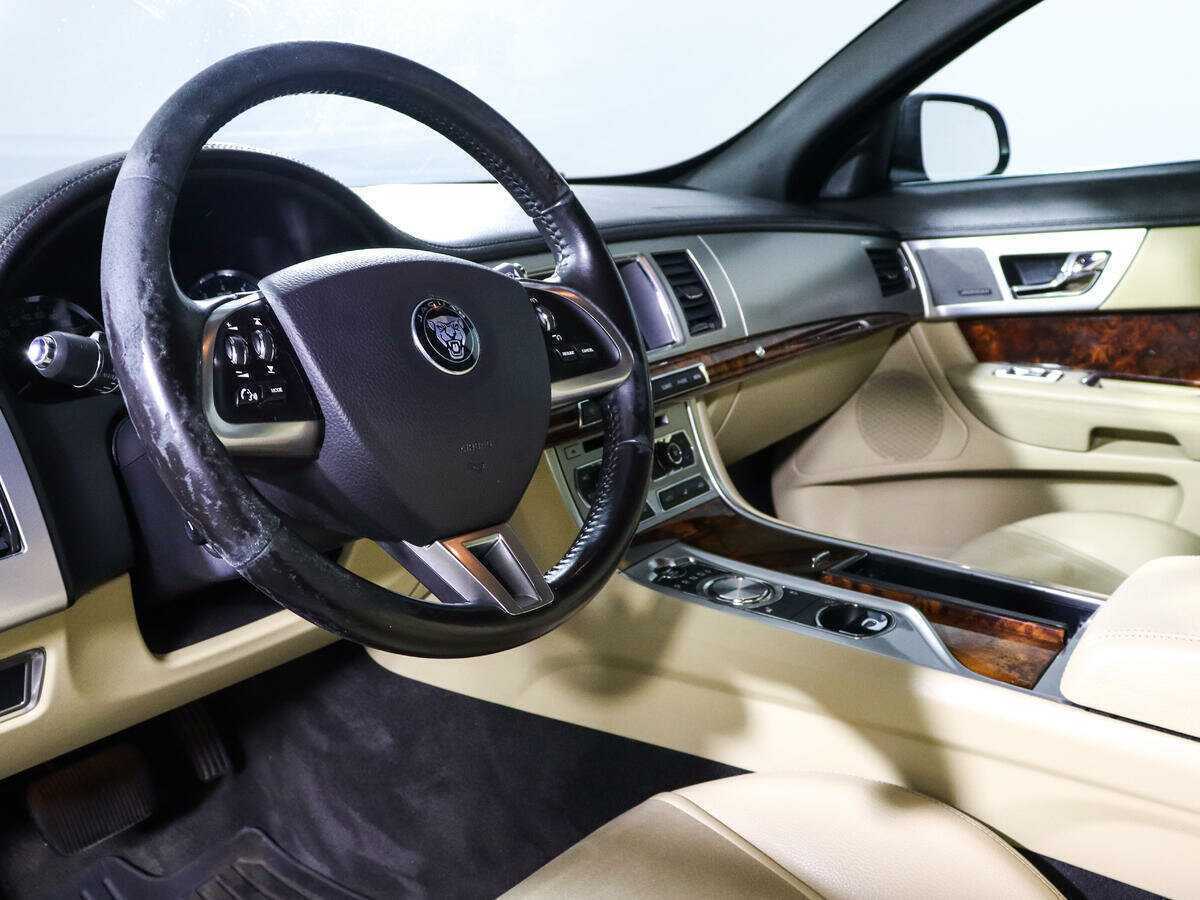 Купить Jaguar XF с пробегом. Фото: #13