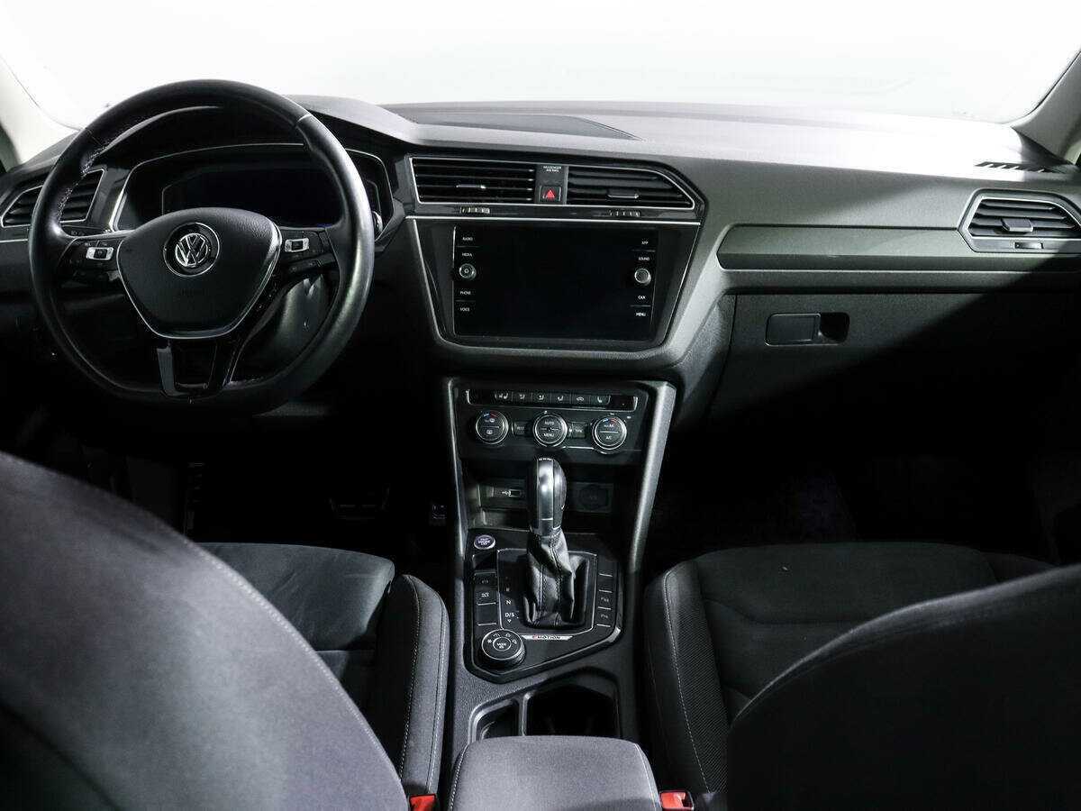 Купить Volkswagen Tiguan с пробегом. Фото: #11