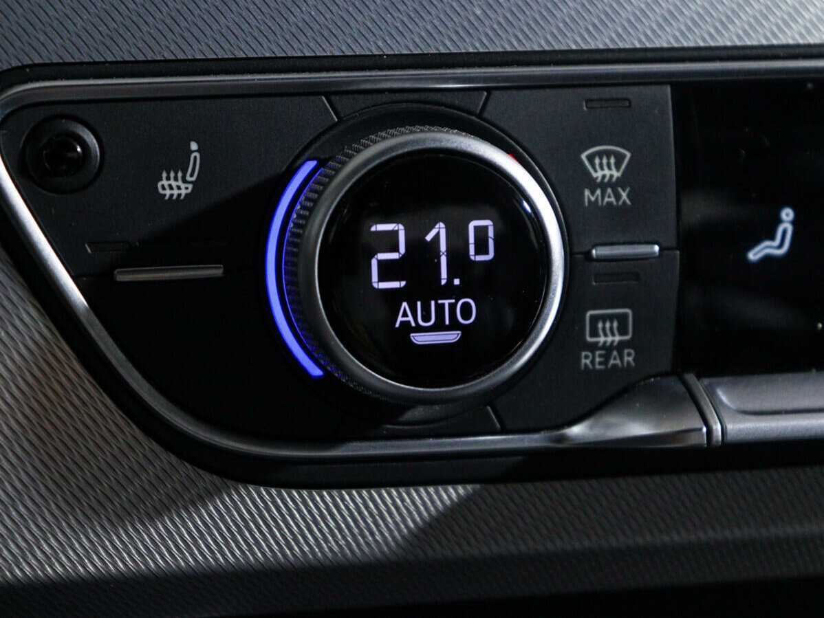 Купить Audi A4 с пробегом. Фото: #23