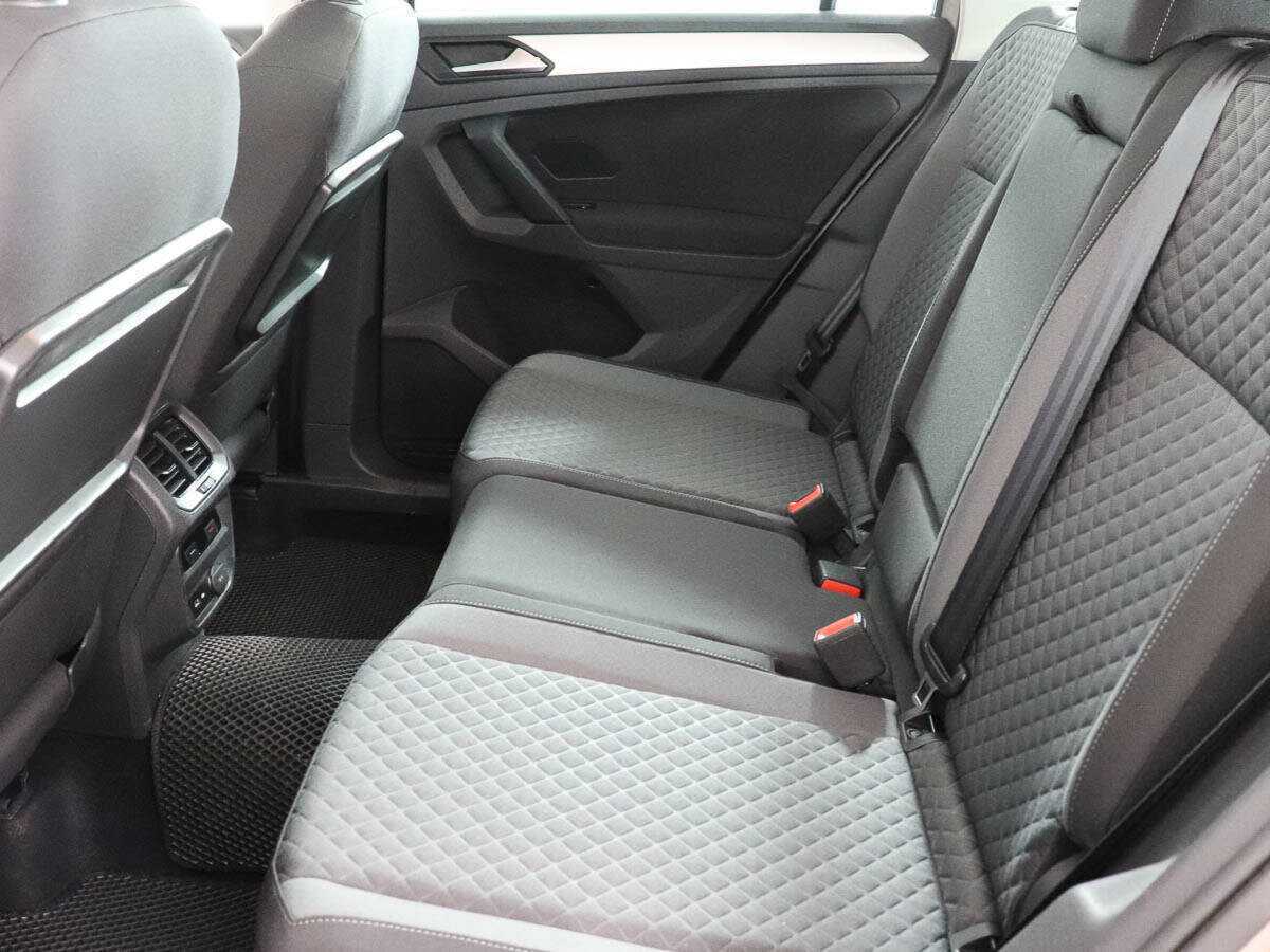 Купить Volkswagen Tiguan с пробегом. Фото: #7