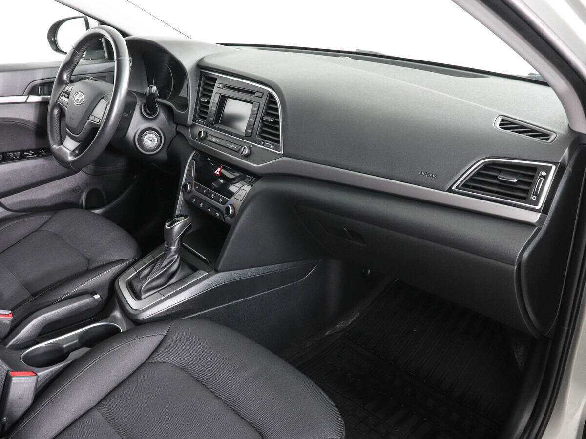 Купить Hyundai Elantra с пробегом. Фото: #9