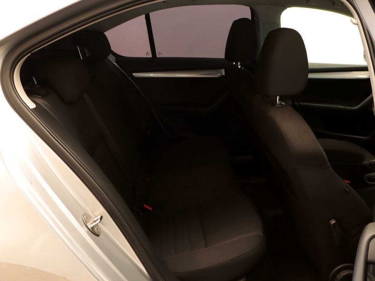 Купить Skoda Octavia с пробегом. Фото: #7