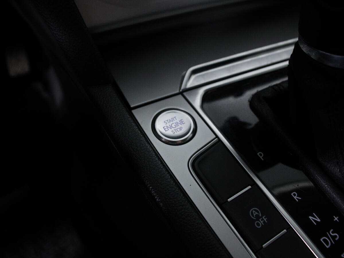 Купить Volkswagen Passat с пробегом. Фото: #17