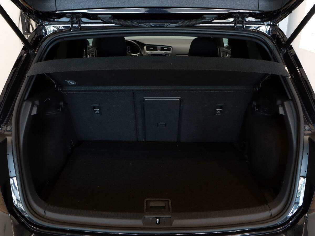 Купить Volkswagen Golf с пробегом. Фото: #9