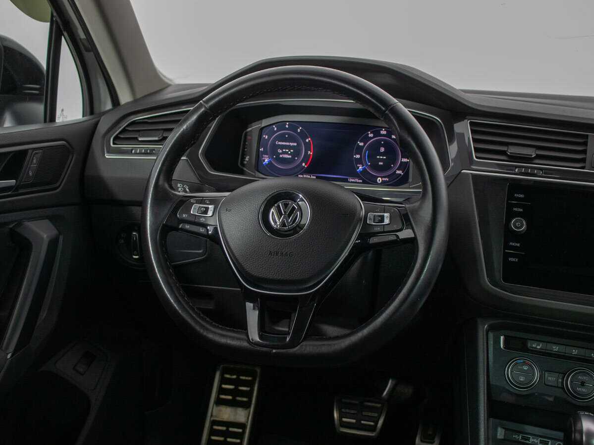 Купить Volkswagen Tiguan с пробегом. Фото: #14
