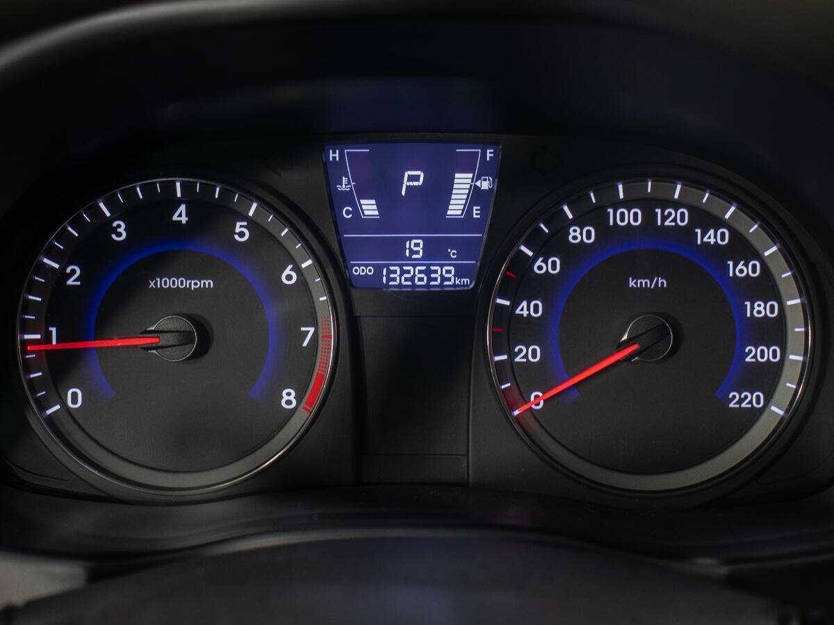 Купить Hyundai Solaris с пробегом. Фото: #11