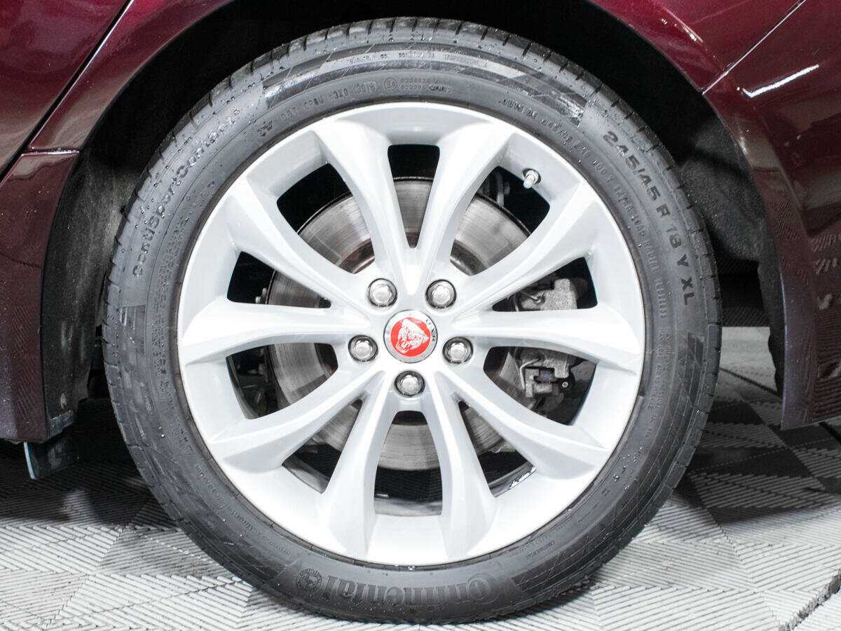 Купить Jaguar XF с пробегом. Фото: #17