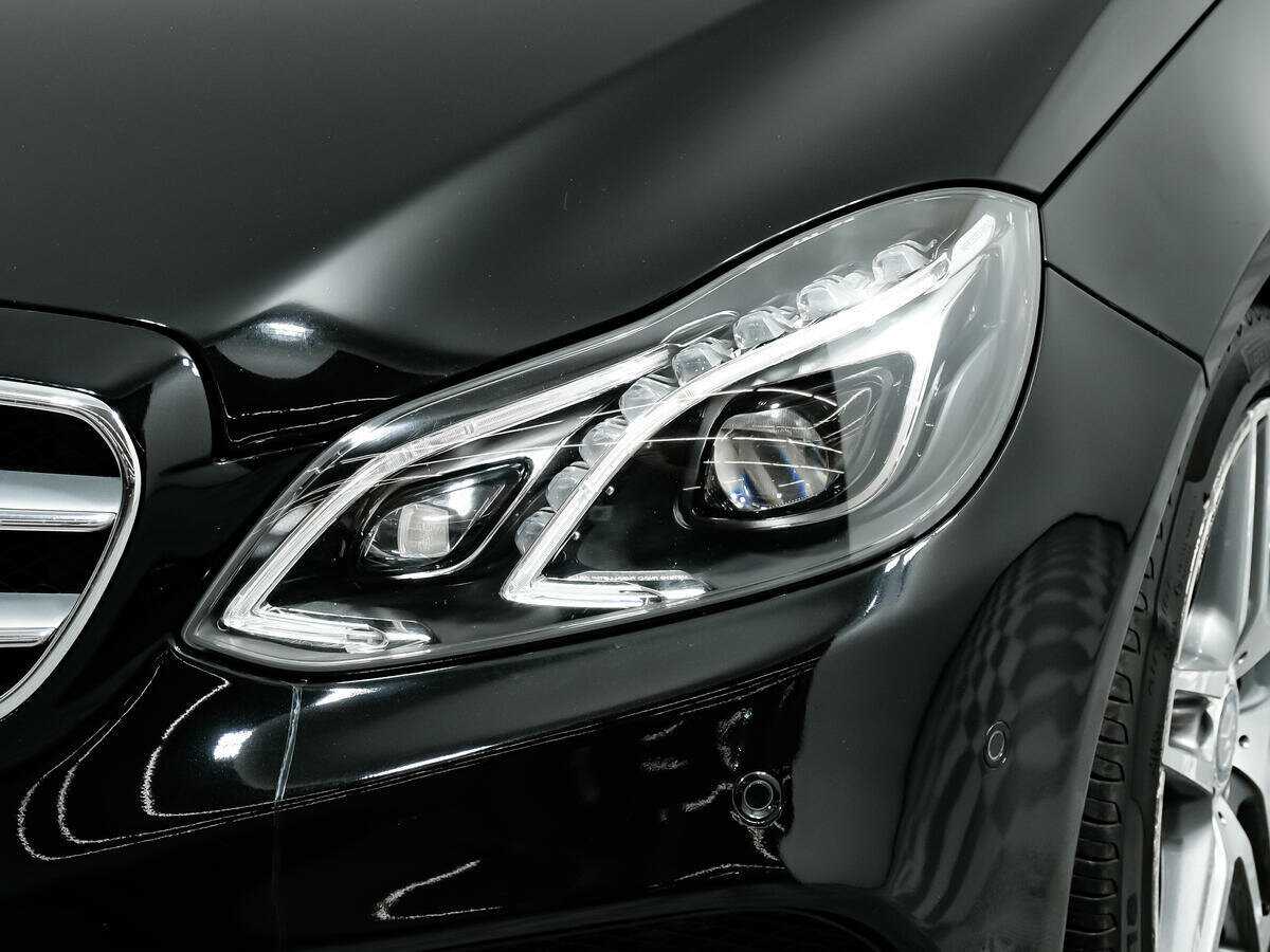 Купить Mercedes-Benz E-Класс с пробегом. Фото: #12