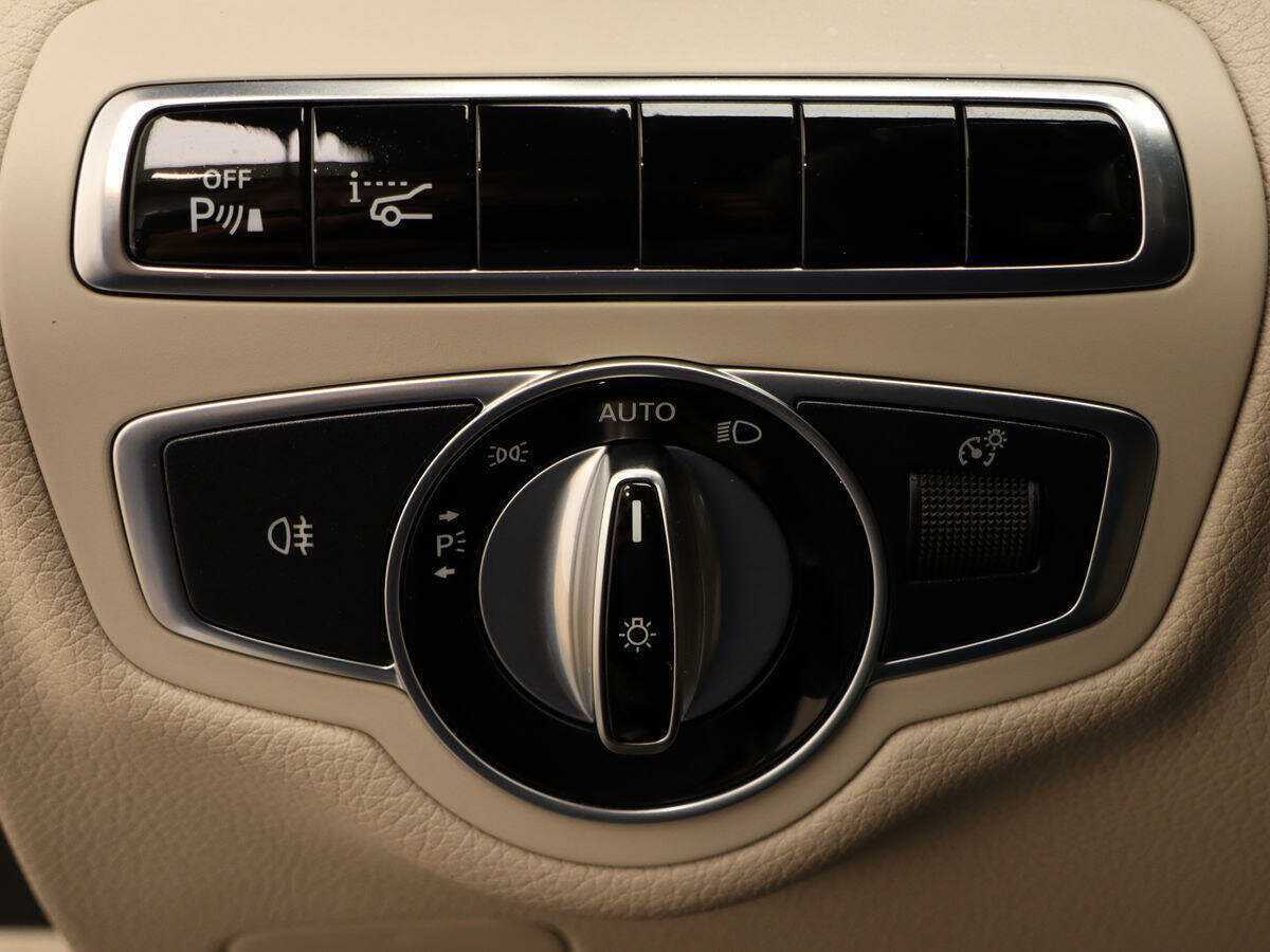 Купить Mercedes-Benz C-Класс с пробегом. Фото: #15