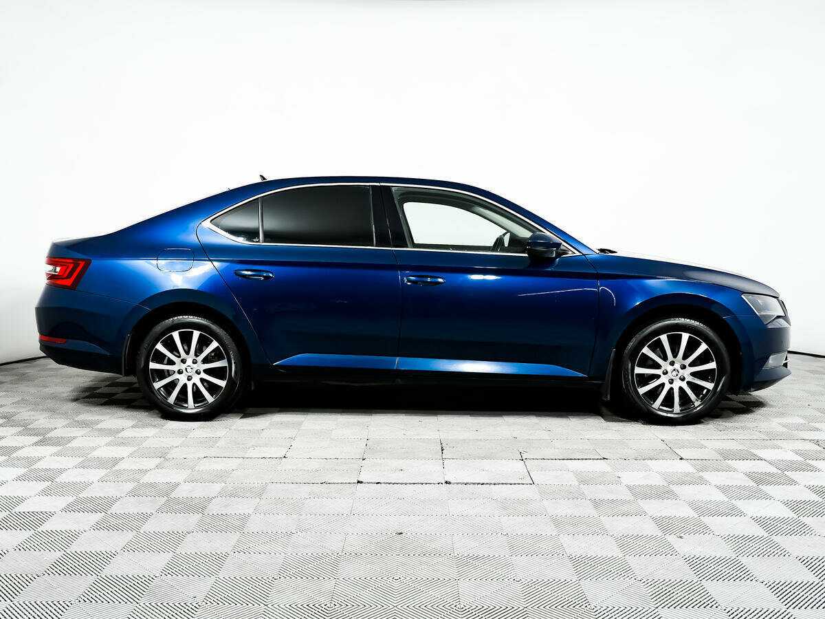 Купить Skoda Superb с пробегом. Фото: #3