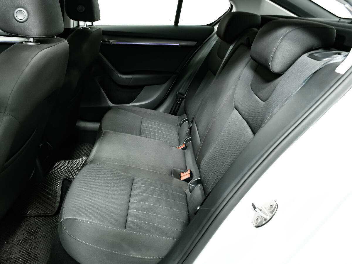 Купить Skoda Octavia с пробегом. Фото: #11