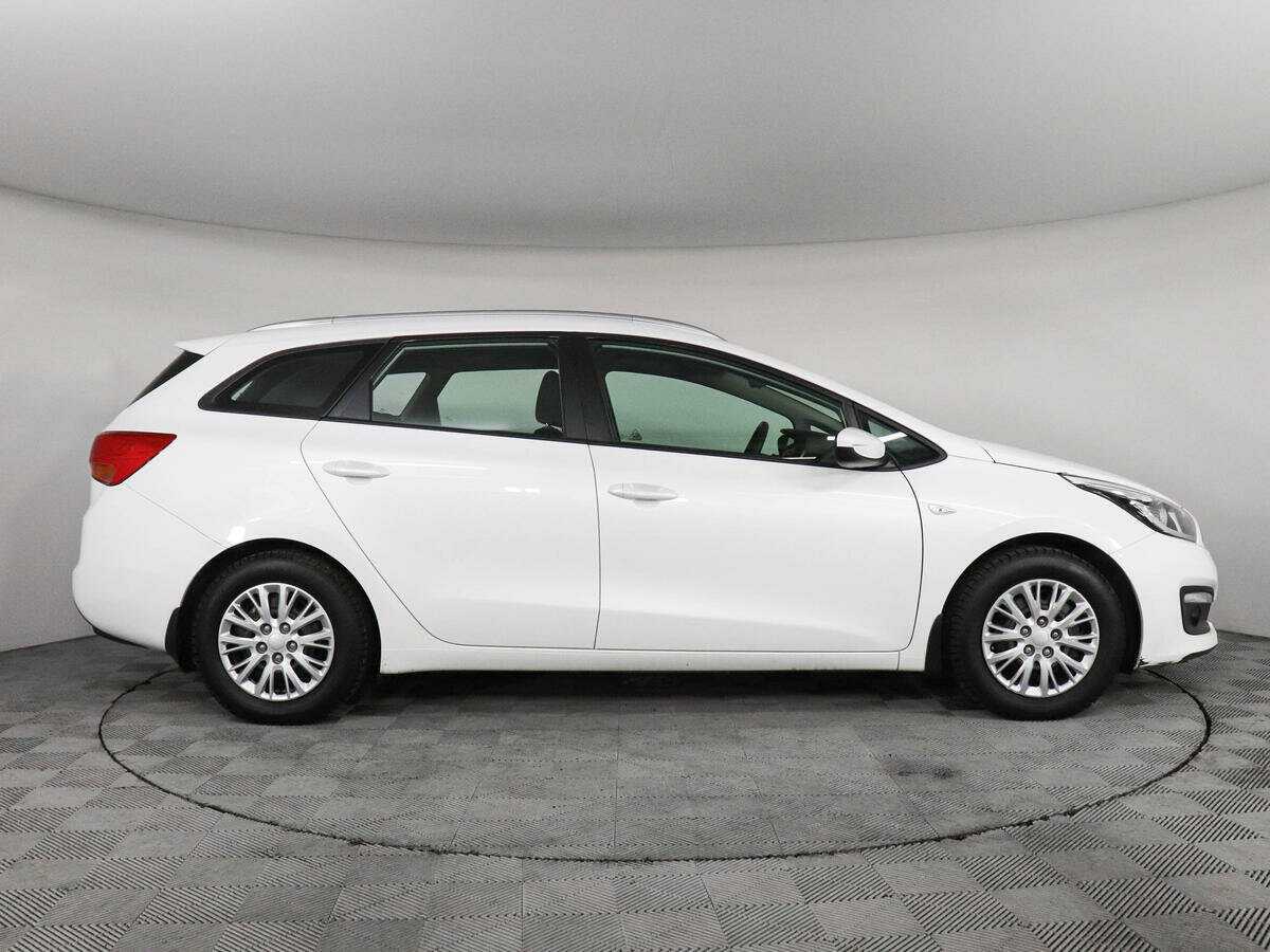 Купить Kia Ceed с пробегом. Фото: #3