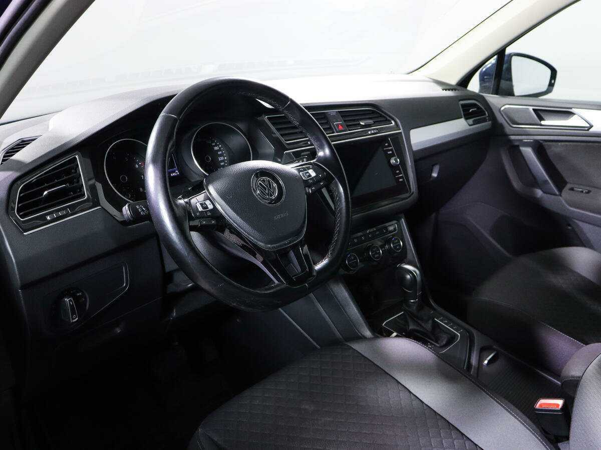 Купить Volkswagen Tiguan с пробегом. Фото: #11