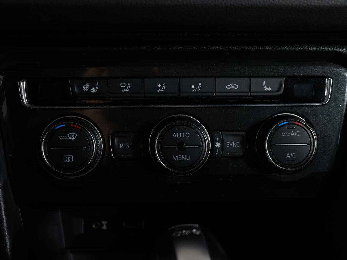 Купить Volkswagen Tiguan с пробегом. Фото: #20