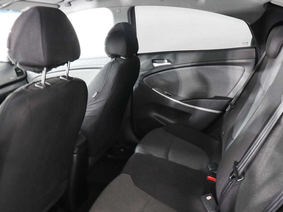 Купить Hyundai Solaris с пробегом. Фото: #11