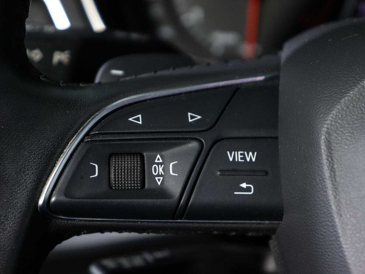 Купить Audi A4 с пробегом. Фото: #18