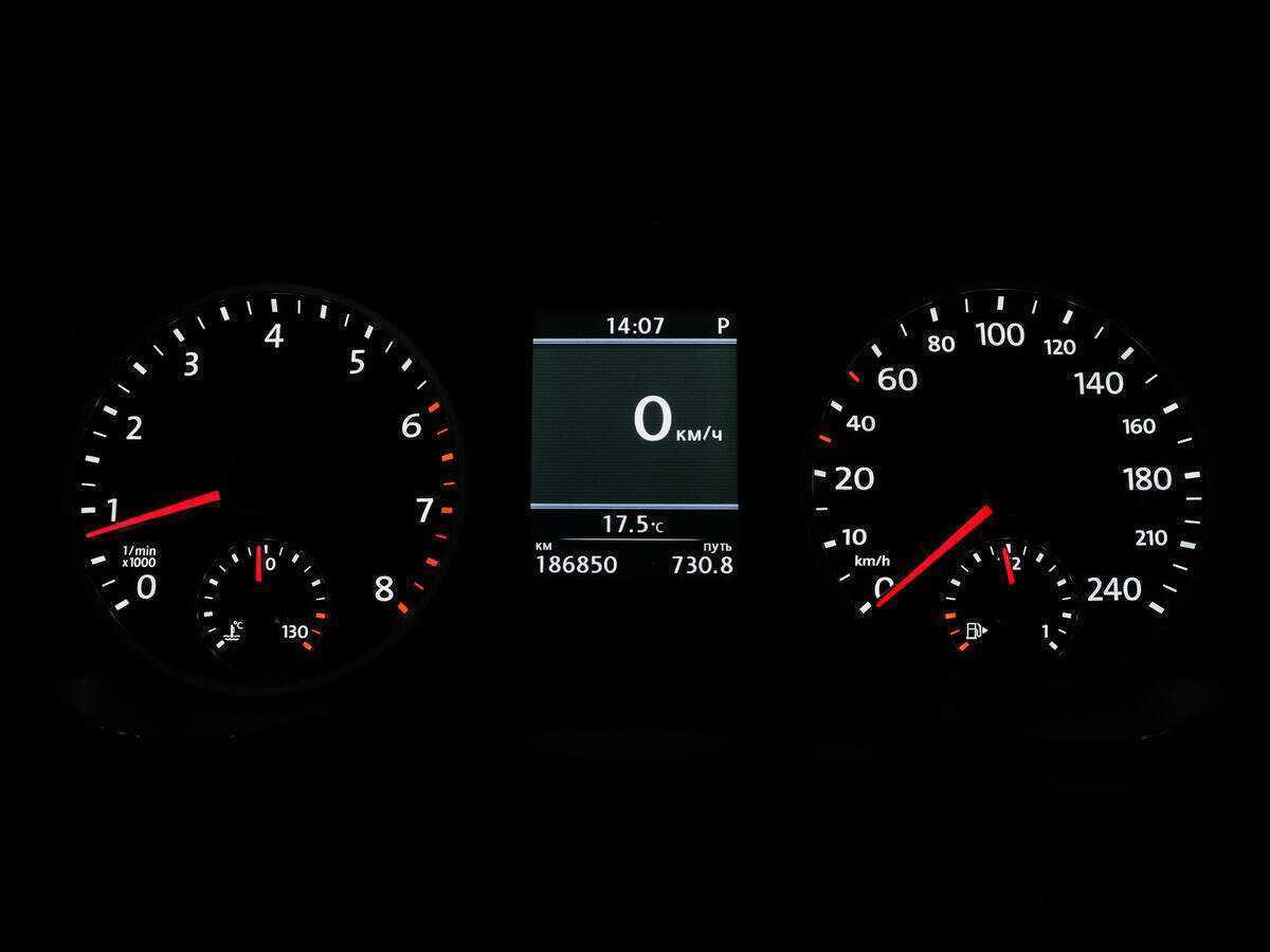 Купить Volkswagen Tiguan с пробегом. Фото: #11