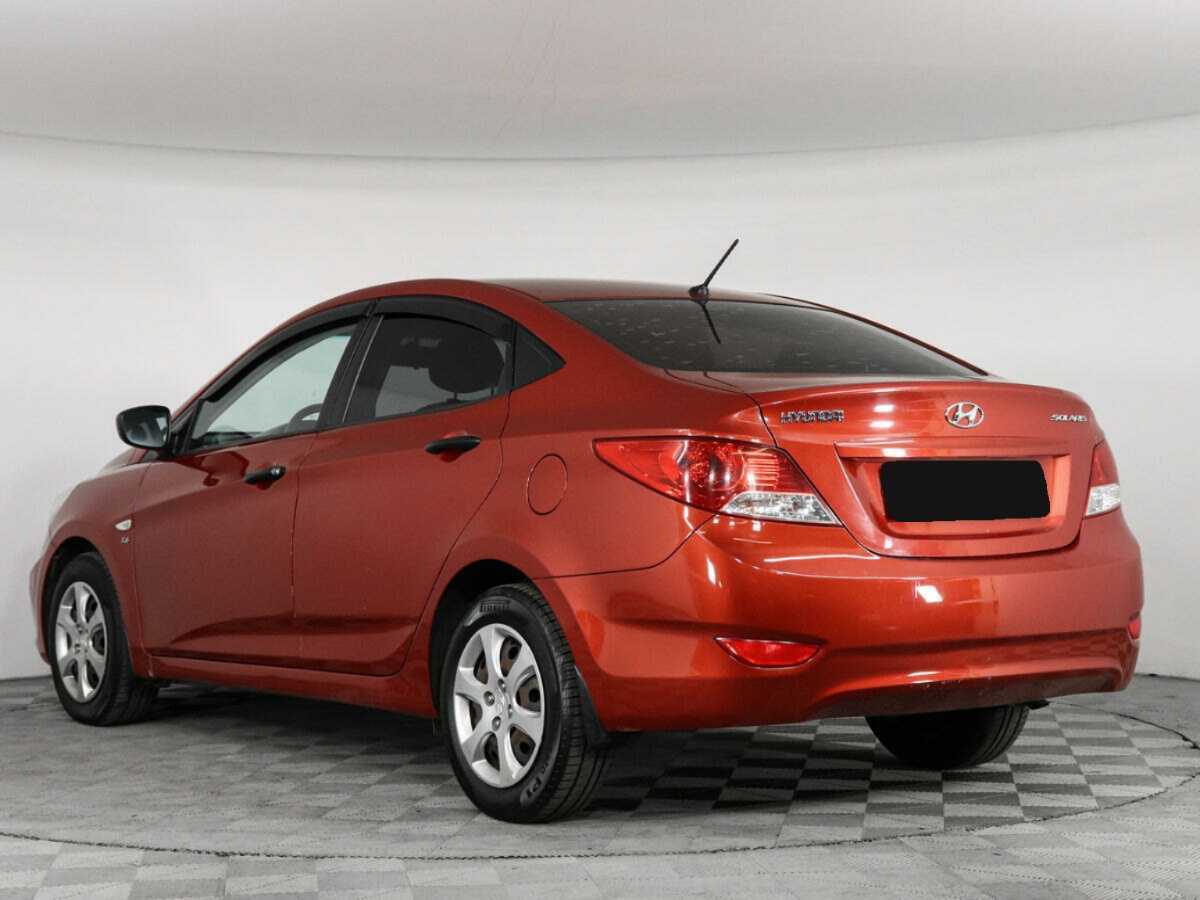 Купить Hyundai Solaris с пробегом. Фото: #3