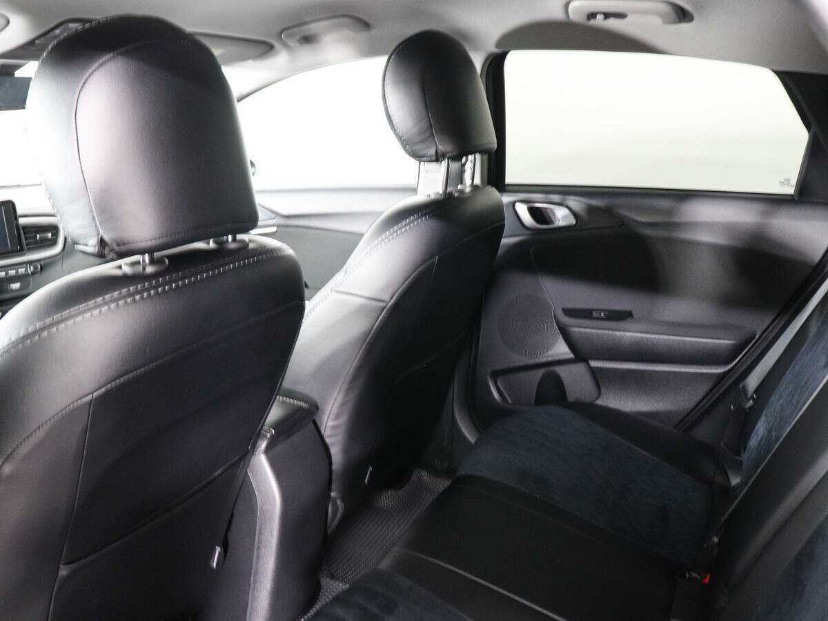 Купить Kia Ceed с пробегом. Фото: #11
