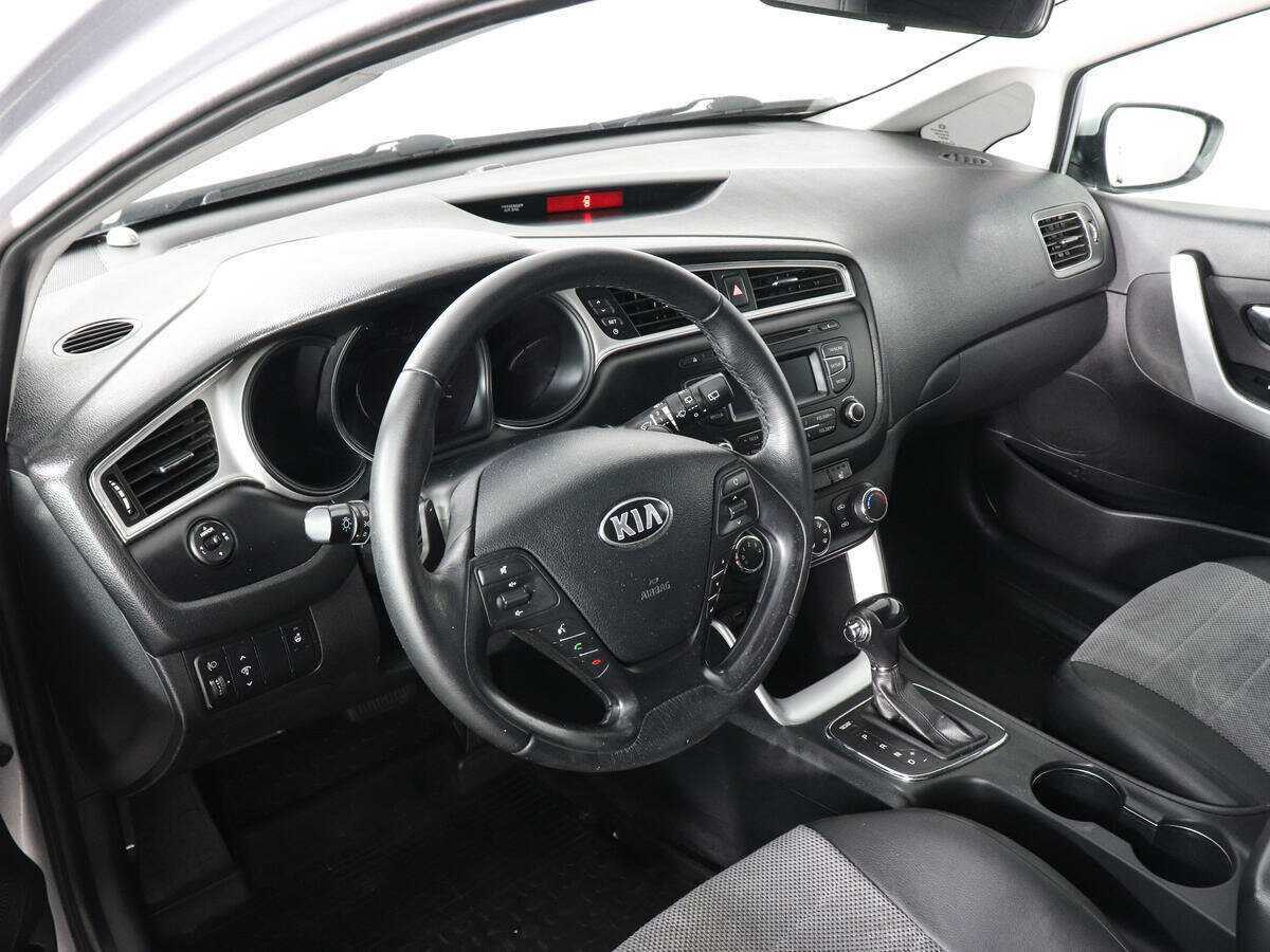 Купить Kia Ceed с пробегом. Фото: #8