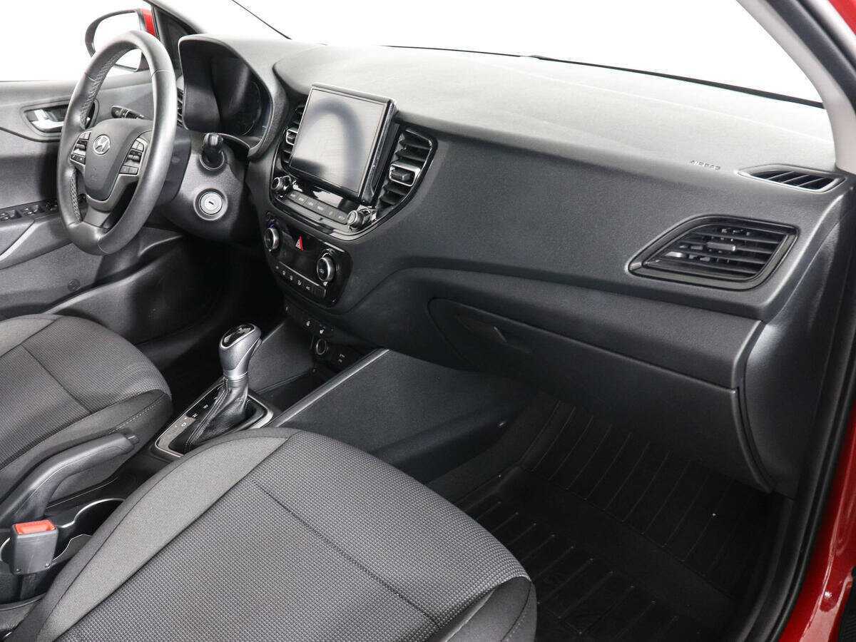 Купить Hyundai Solaris с пробегом. Фото: #9