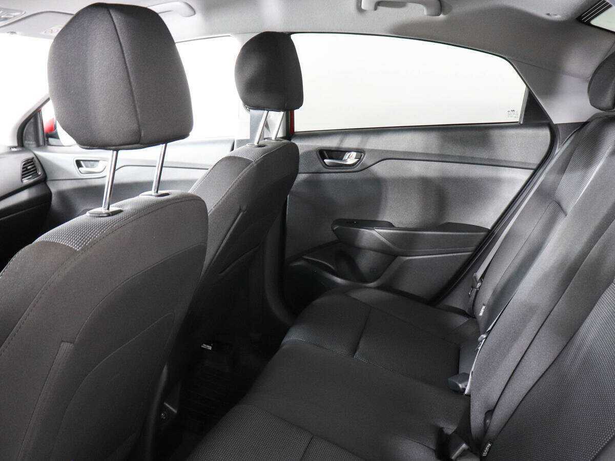 Купить Hyundai Solaris с пробегом. Фото: #11