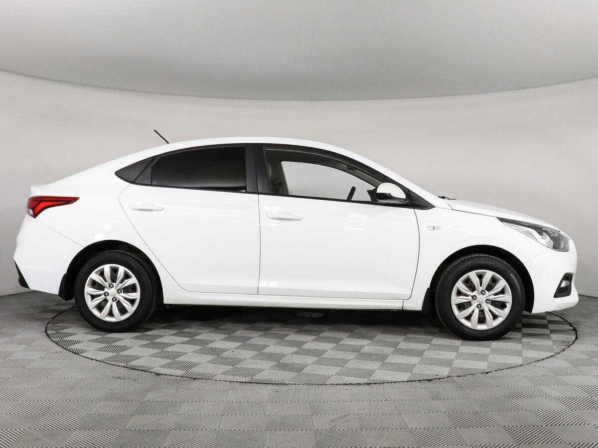 Купить Hyundai Solaris с пробегом. Фото: #3