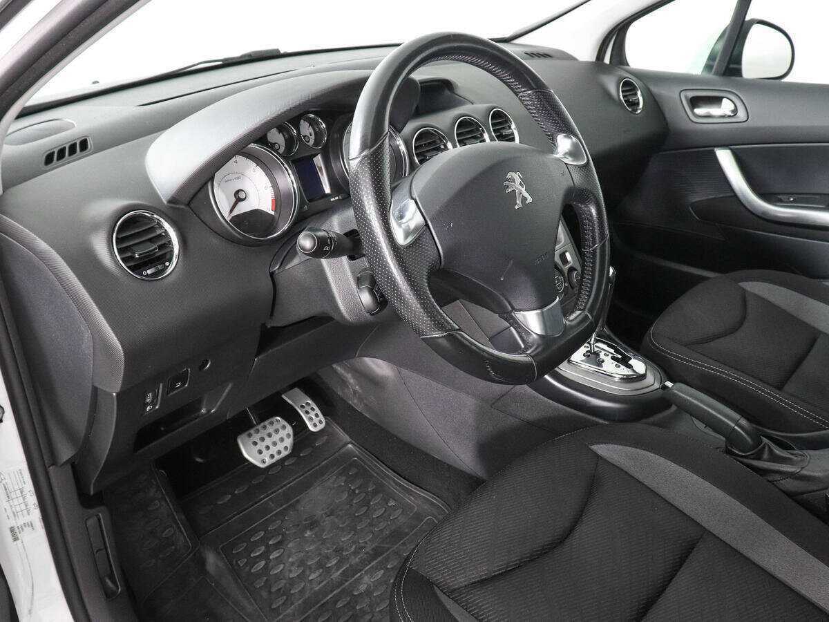 Купить Peugeot 408 с пробегом. Фото: #8