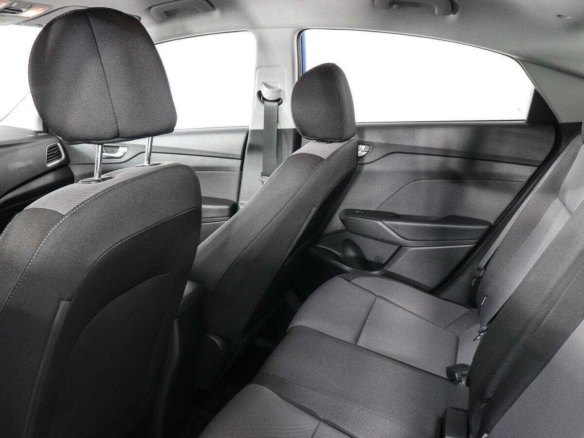 Купить Hyundai Solaris с пробегом. Фото: #11