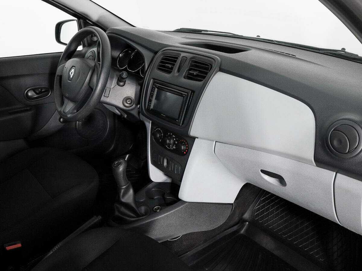 Купить Renault Logan с пробегом. Фото: #11