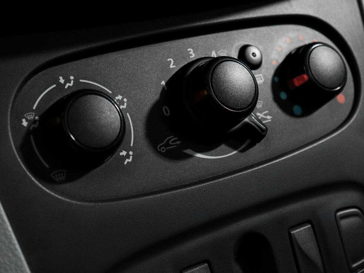 Купить Renault Logan с пробегом. Фото: #14