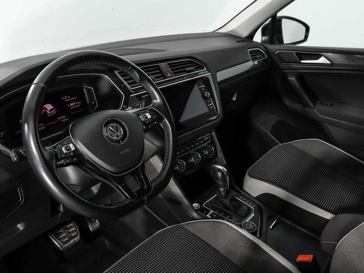 Купить Volkswagen Tiguan с пробегом. Фото: #8