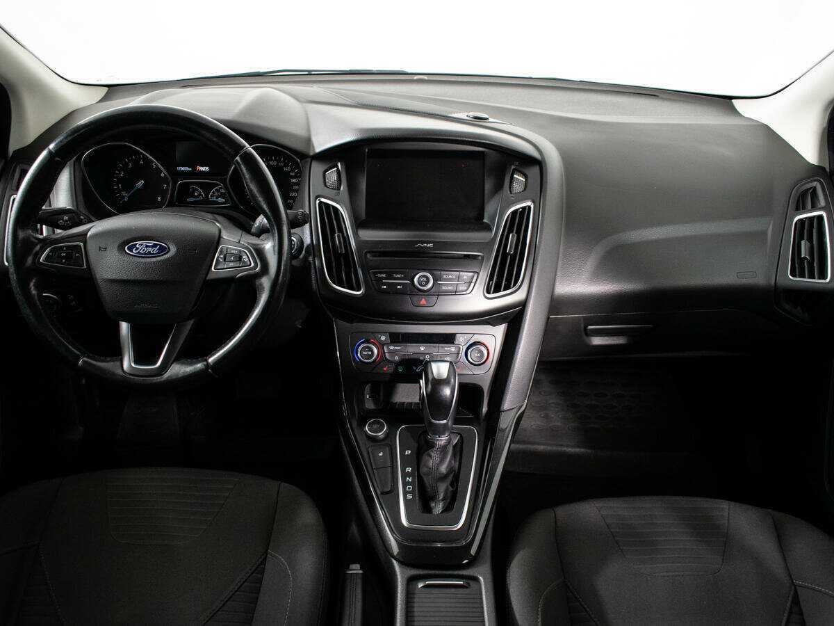 Купить Ford Focus с пробегом. Фото: #10