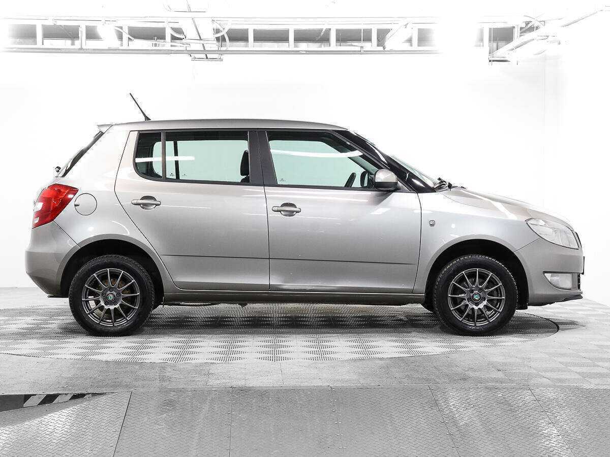 Купить Skoda Fabia с пробегом. Фото: #3