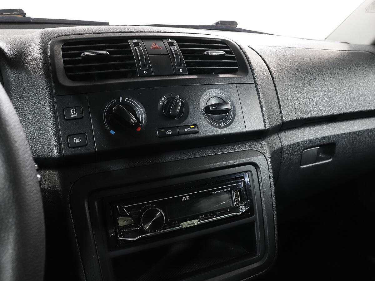 Купить Skoda Fabia с пробегом. Фото: #15